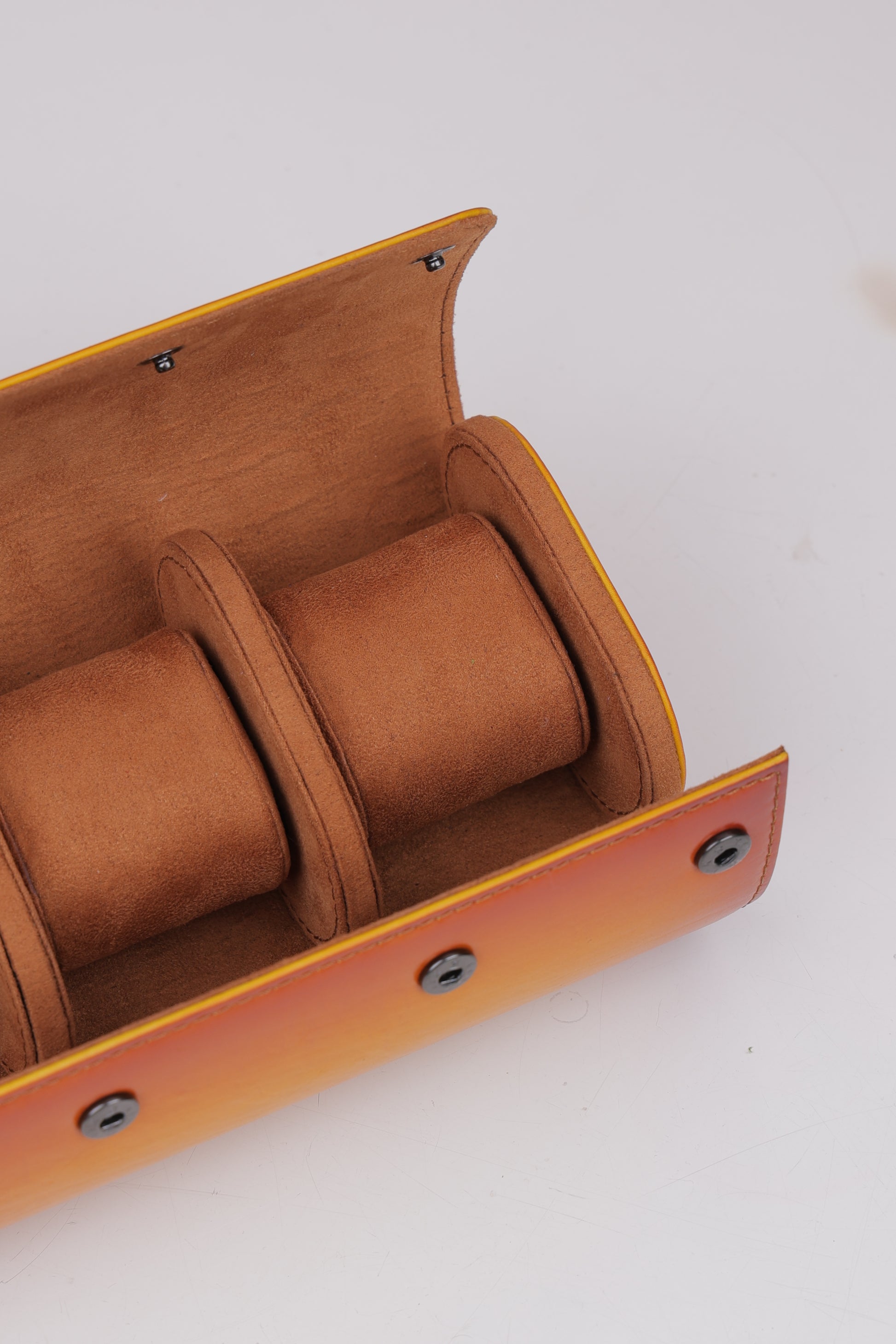 AMBER PATINA WATCH ROLL- 3 SLOT