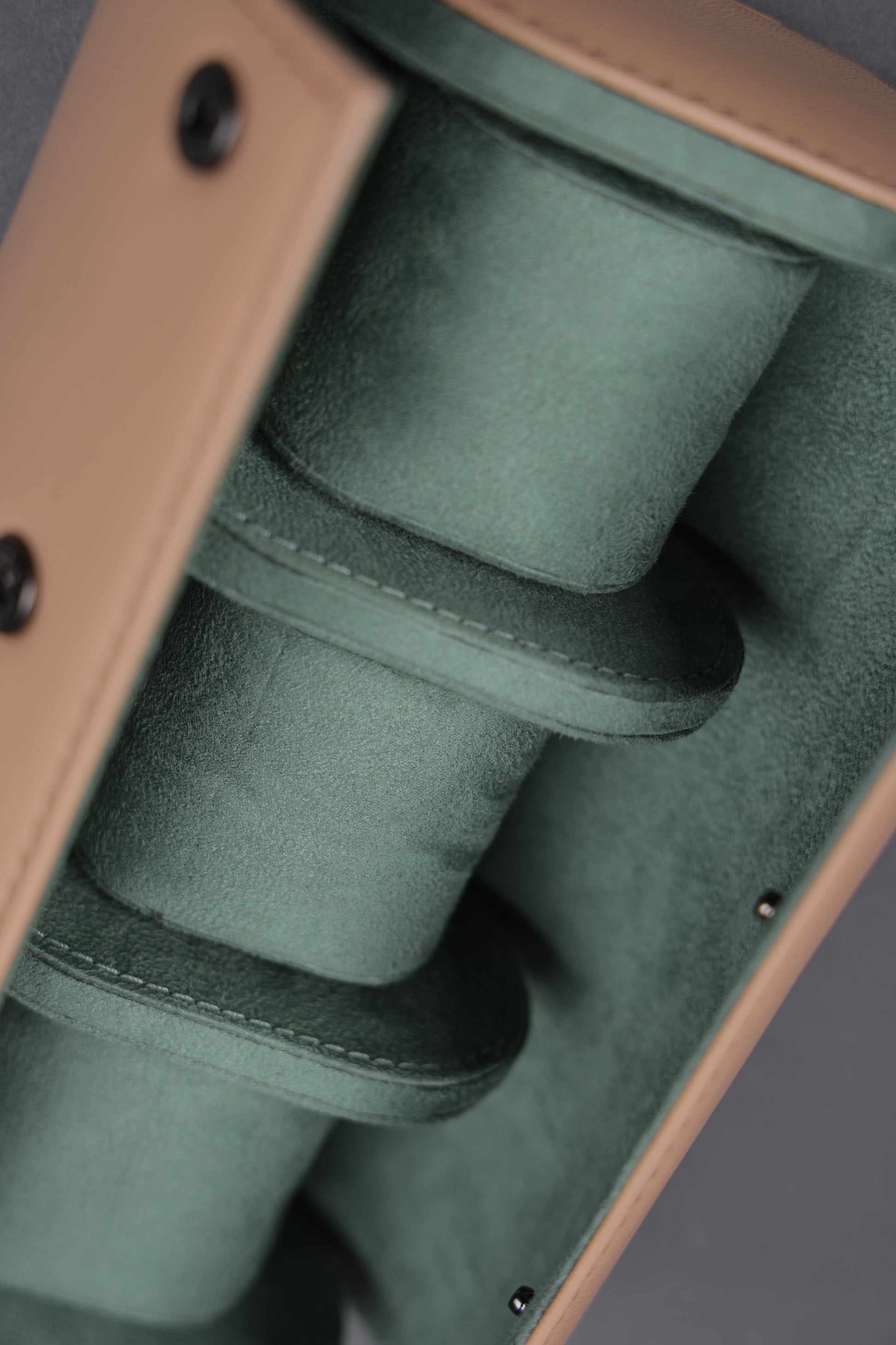 BEIGE EXTERIOR GREEN INTERIOR WATCH ROLL- 3 SLOT