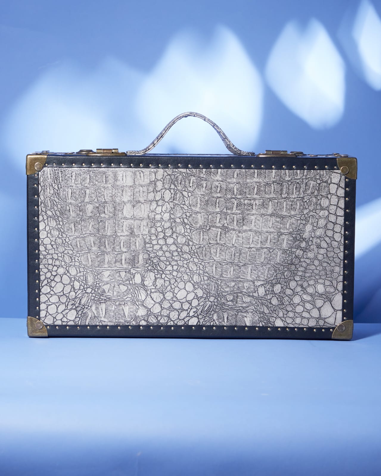 WHITE CRUST LEATHER WITH YELLOW INTERIOR-10 SLOT