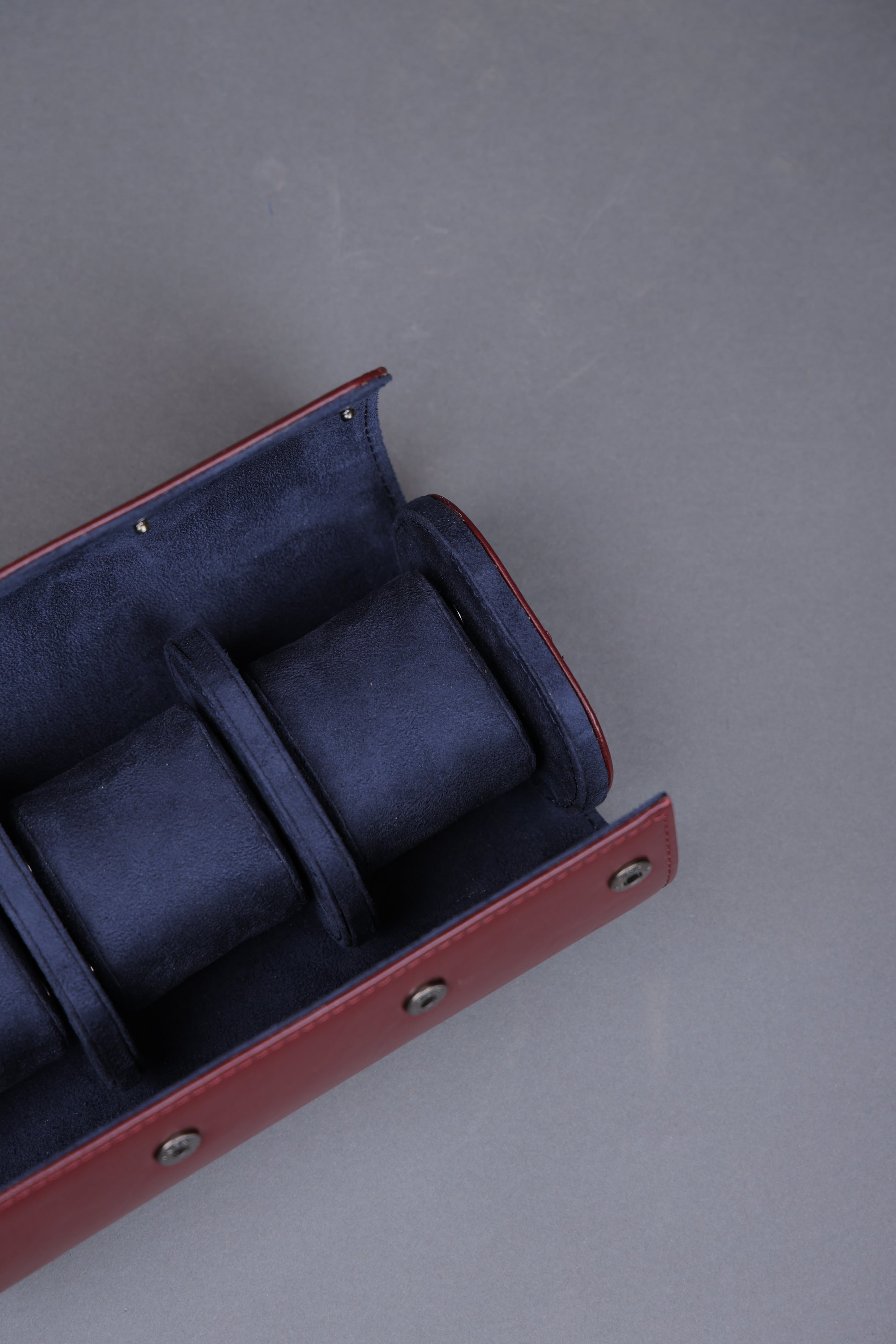 OXBLOOD LEATHER WATCH ROLL- 3 SLOT