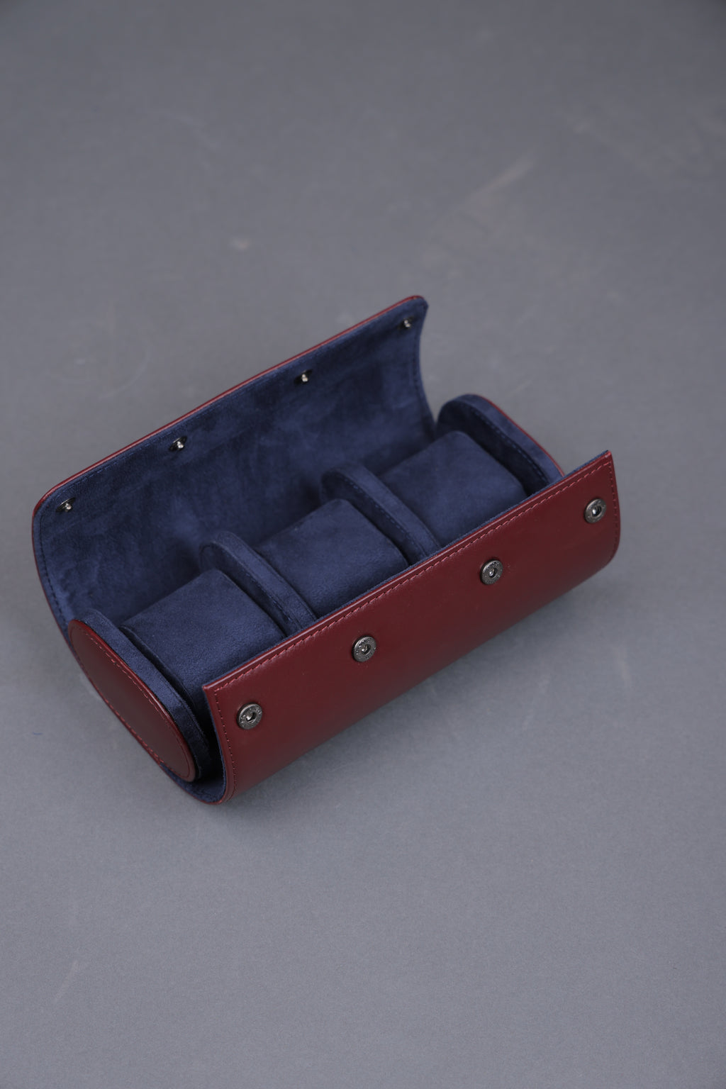 OXBLOOD LEATHER WATCH ROLL- 3 SLOT