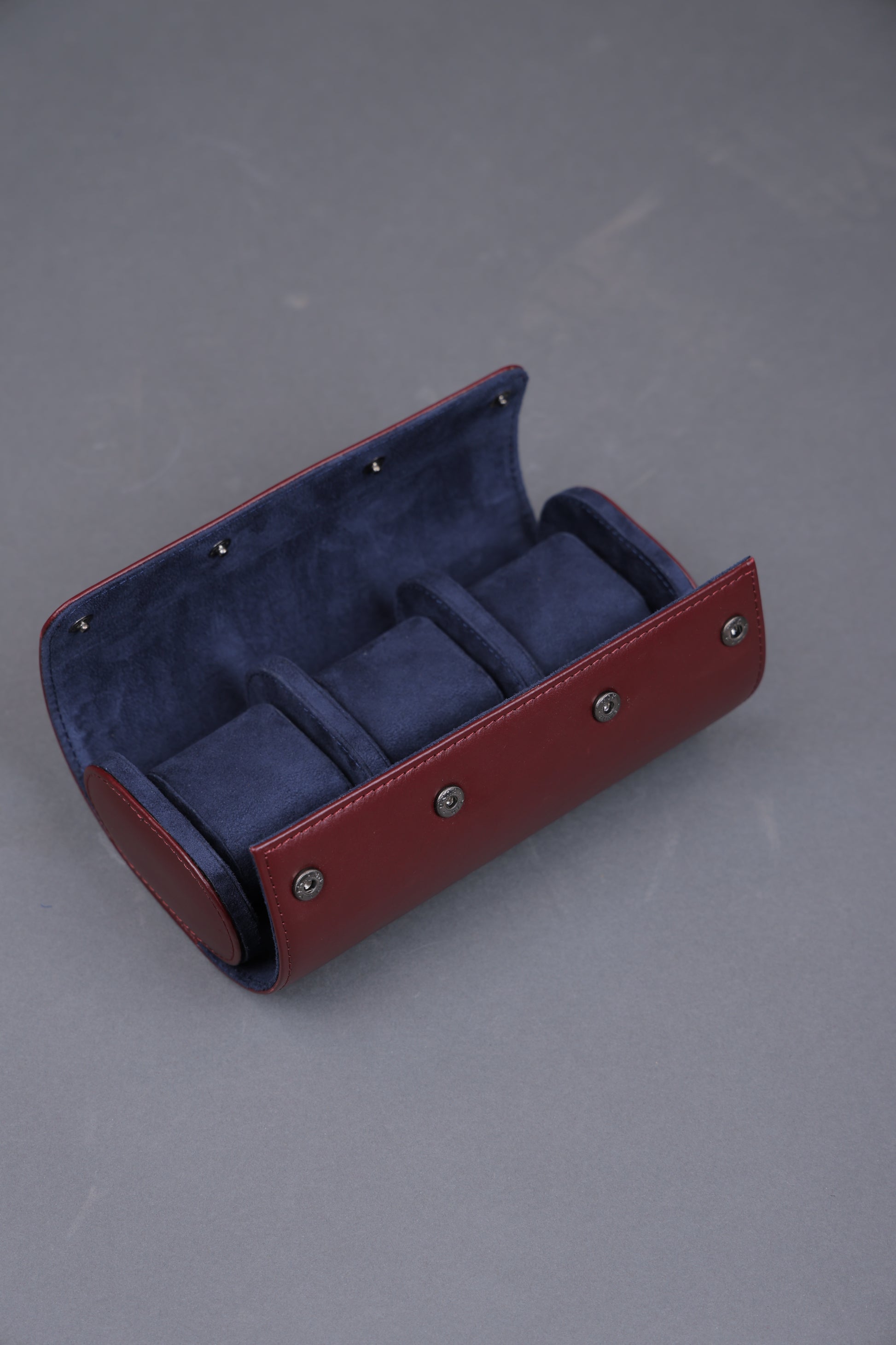 OXBLOOD LEATHER WATCH ROLL- 3 SLOT