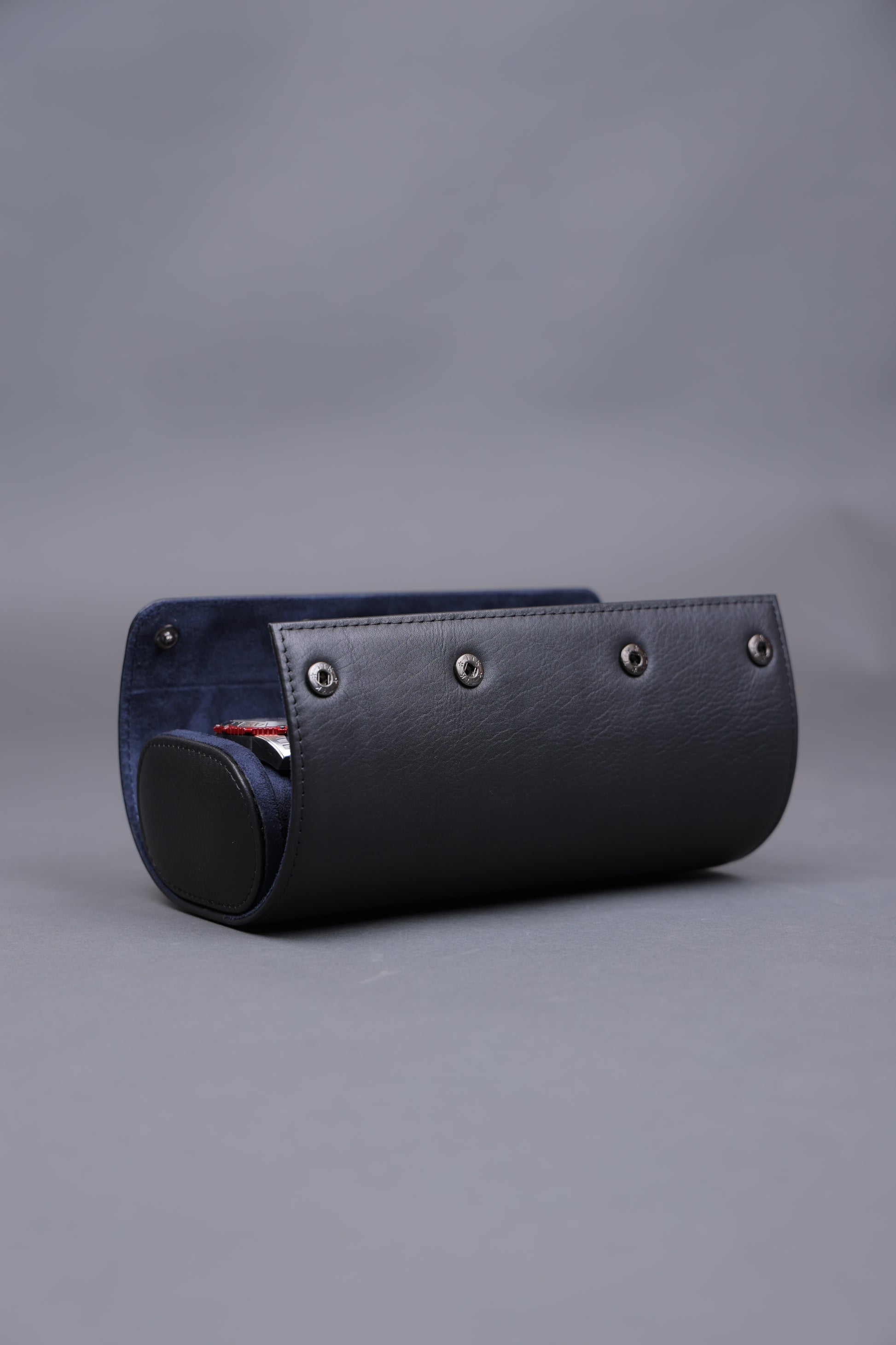 BLACK EXTERIOR AND NAVY SUEDE INTERIOR WATCH ROLL