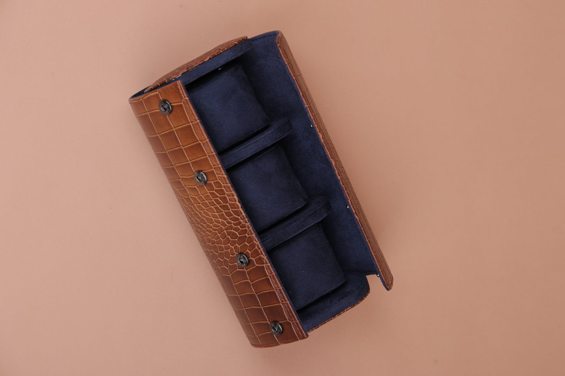 DARK CHOCO CROCO EXTERIOR NAVY INTERIOR WATCH ROLL-3 SLOT