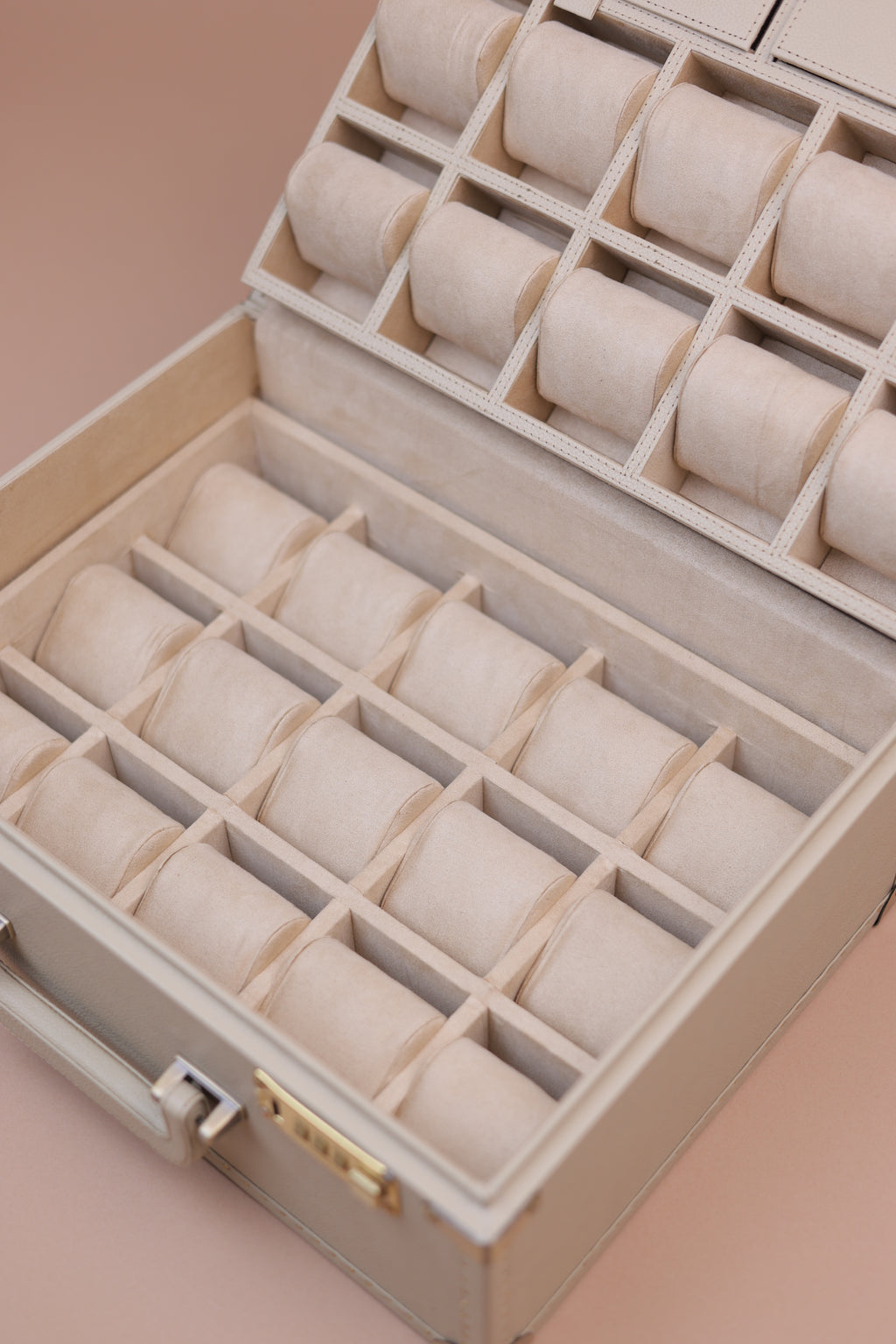 The Alabaster Zenith Watch Trunk