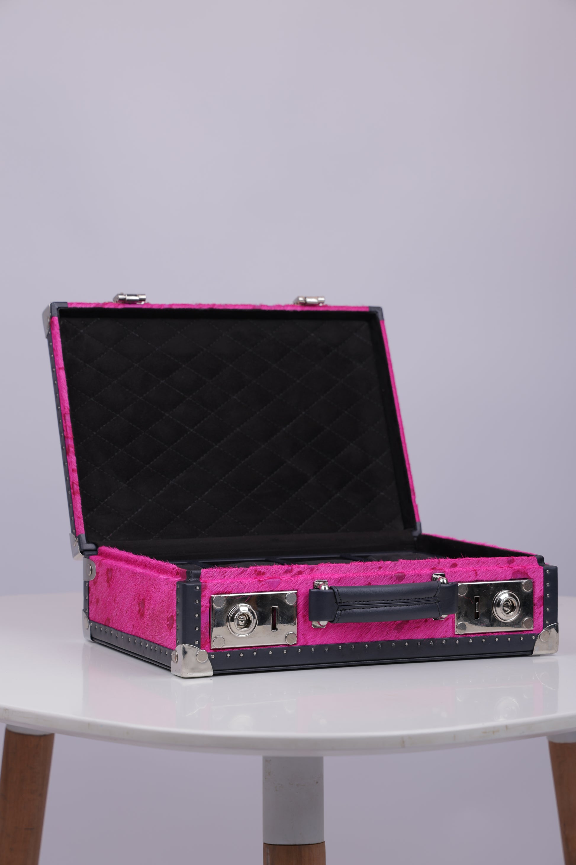 HOT PINK HAIR ON WATCH CASE-8 SLOT