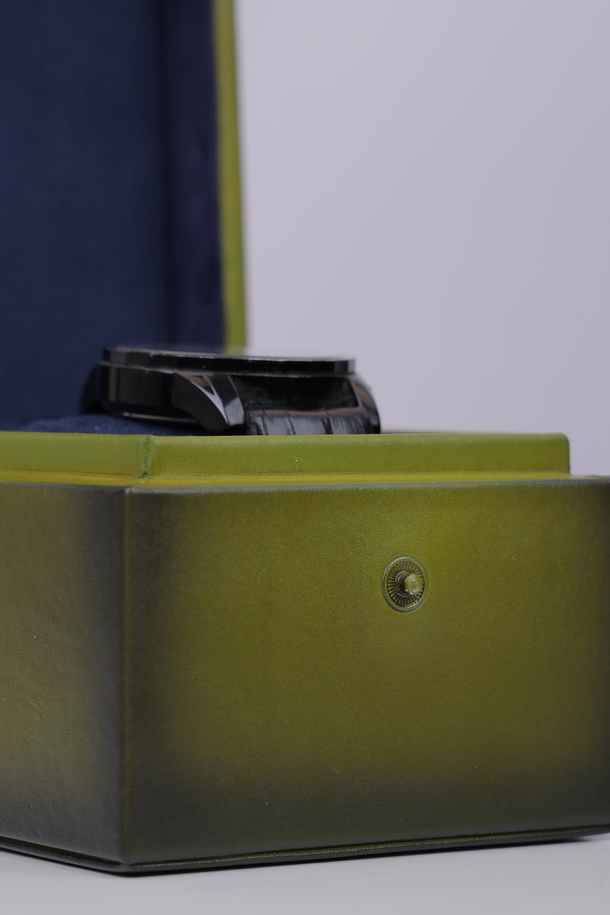 OLIVE PATINA WATCH BOX- 1 SLOT