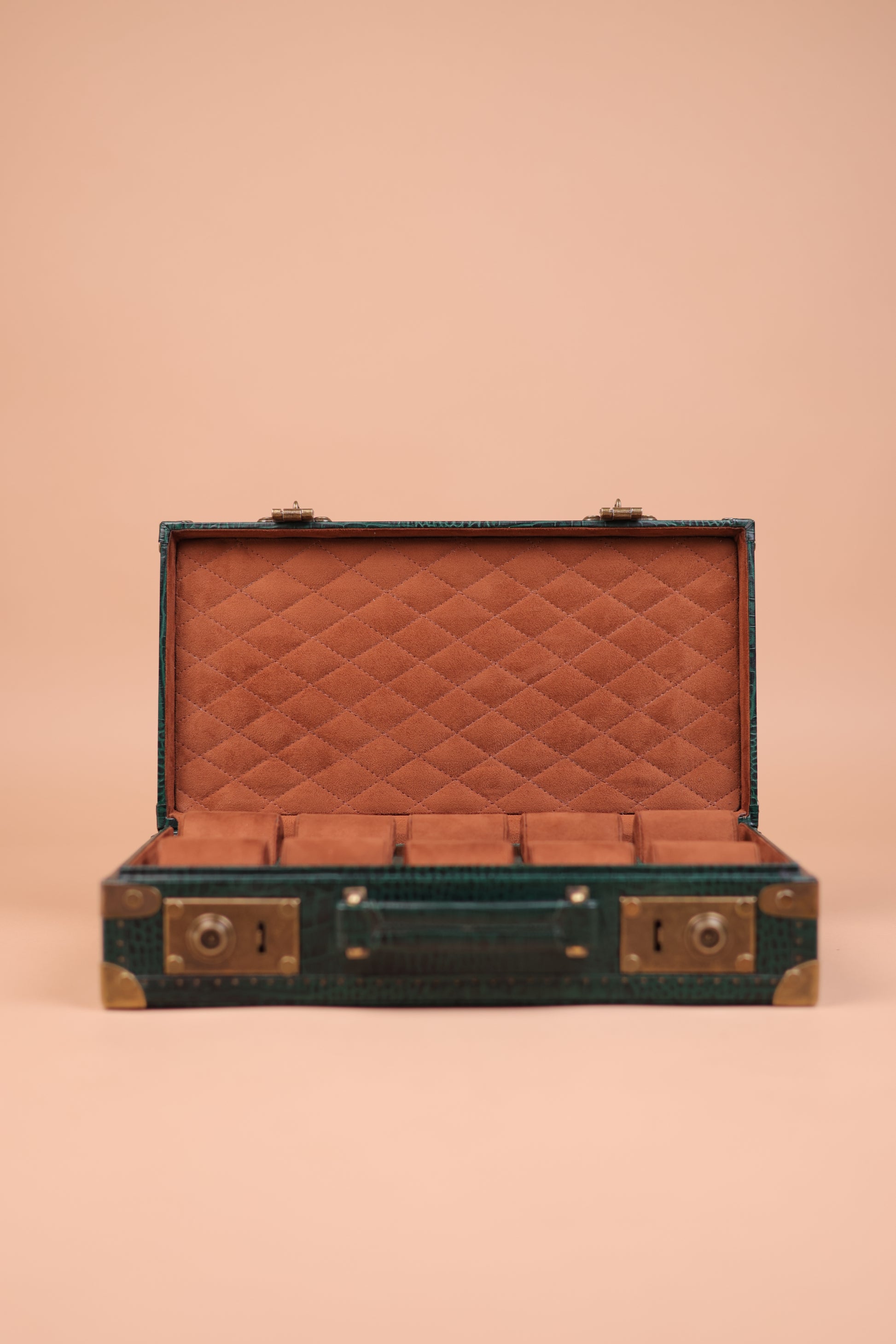 The Emerald Sovereign Trunk