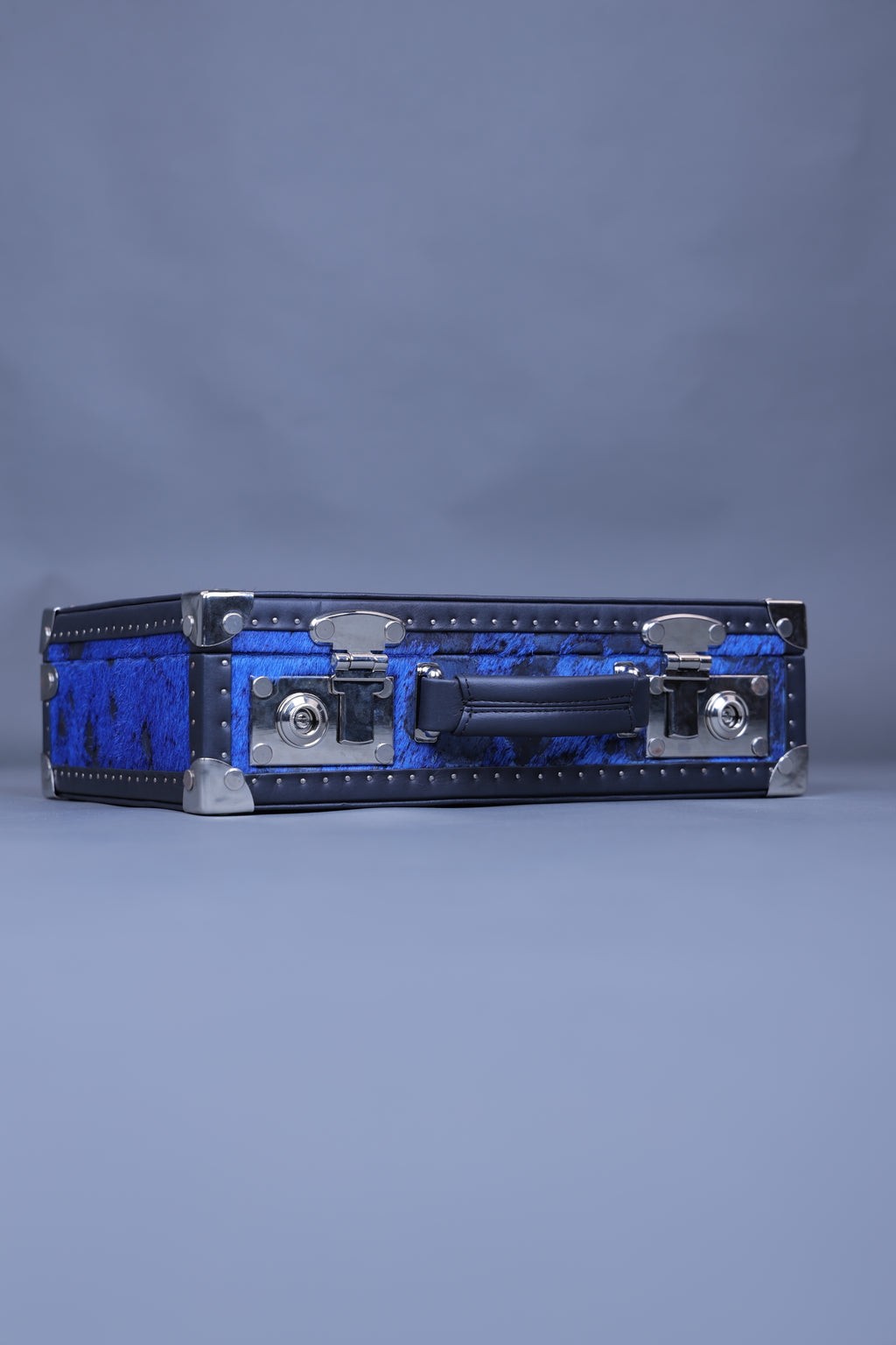 Clocharde Blue Fur Leather Watch Box – 8 Slot Collector’s Case
