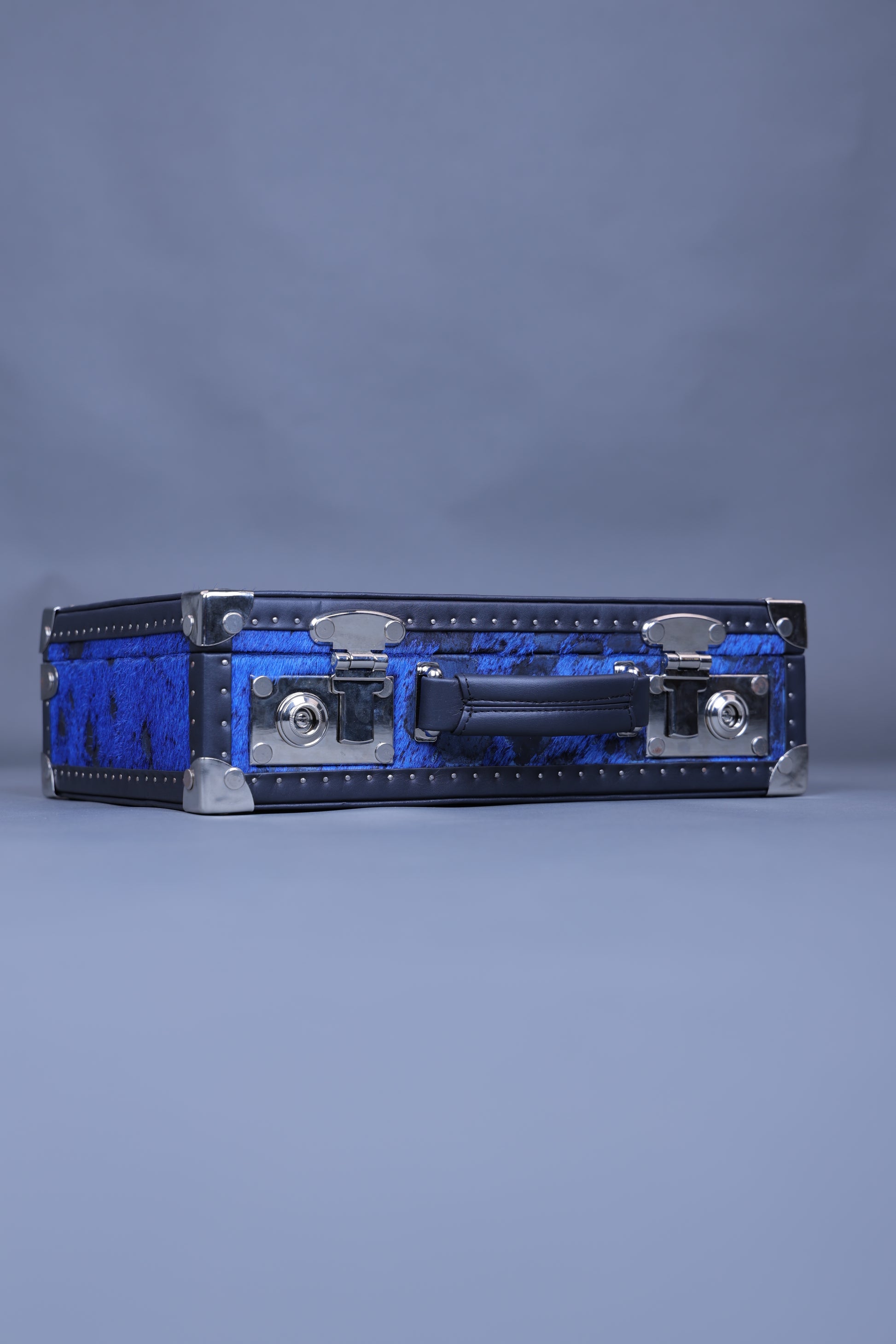 Clocharde Blue Fur Leather Watch Box – 8 Slot Collector’s Case