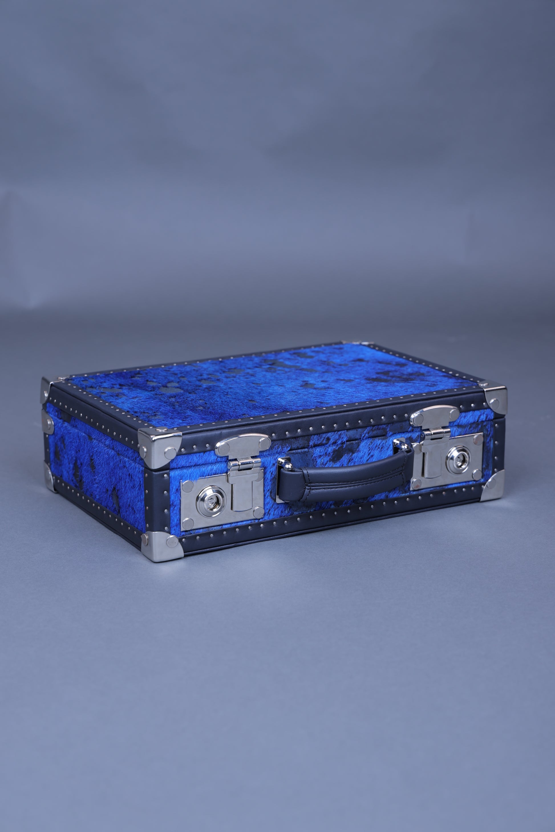 Clocharde Blue Fur Leather Watch Box – 8 Slot Collector’s Case