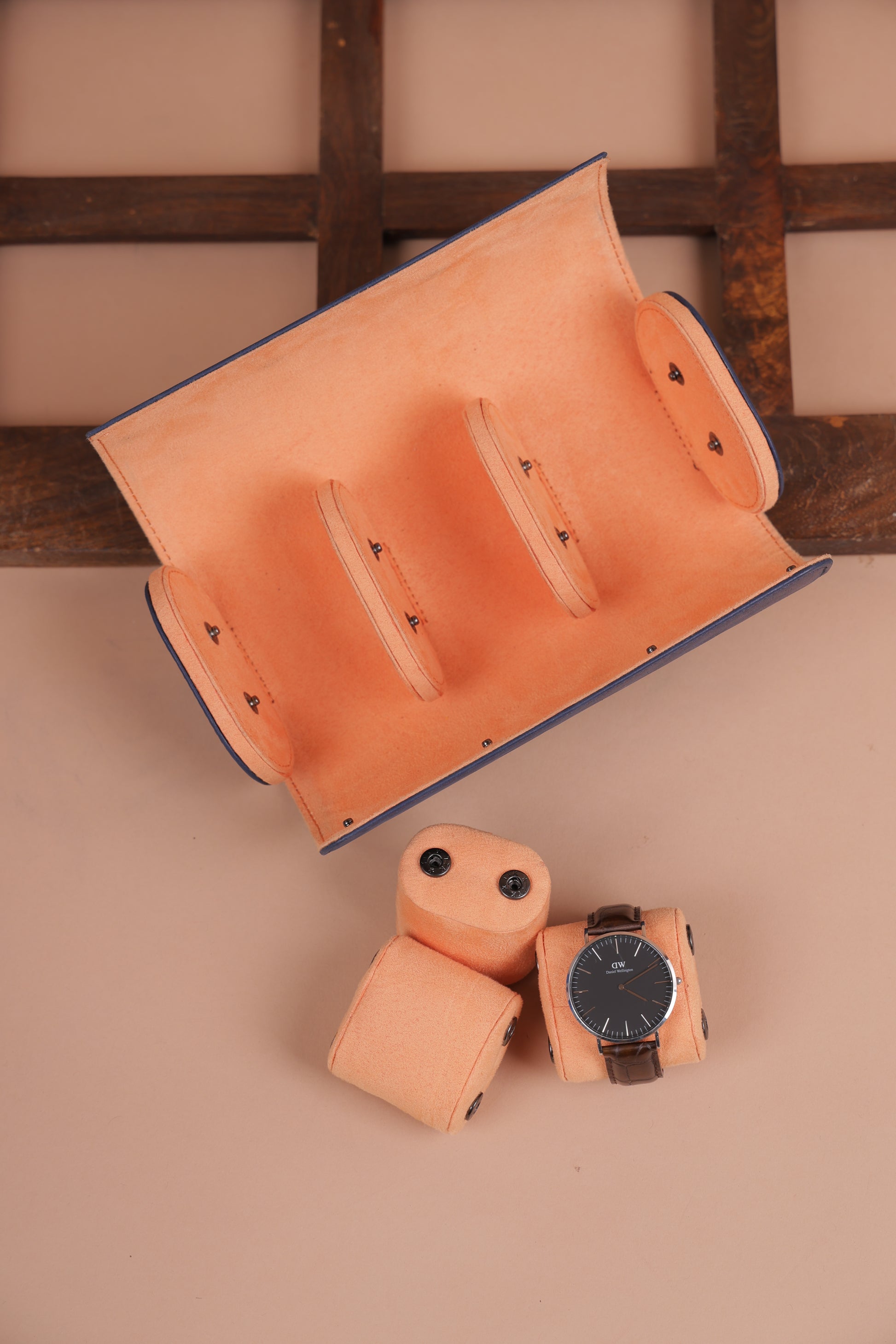 NAVY EXTERIOR ORANGE INTERIOR WATCH ROLL