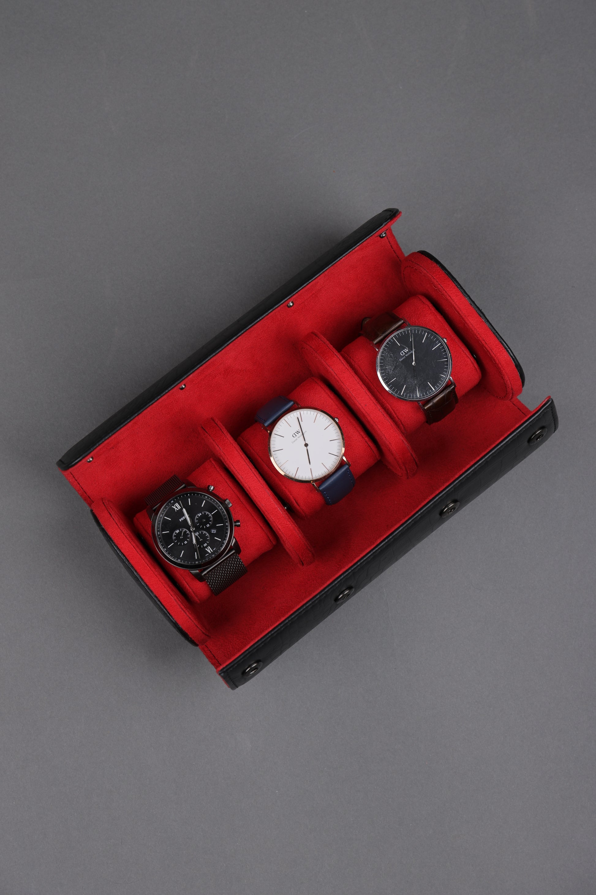 Noir Rouge Watch Roll
