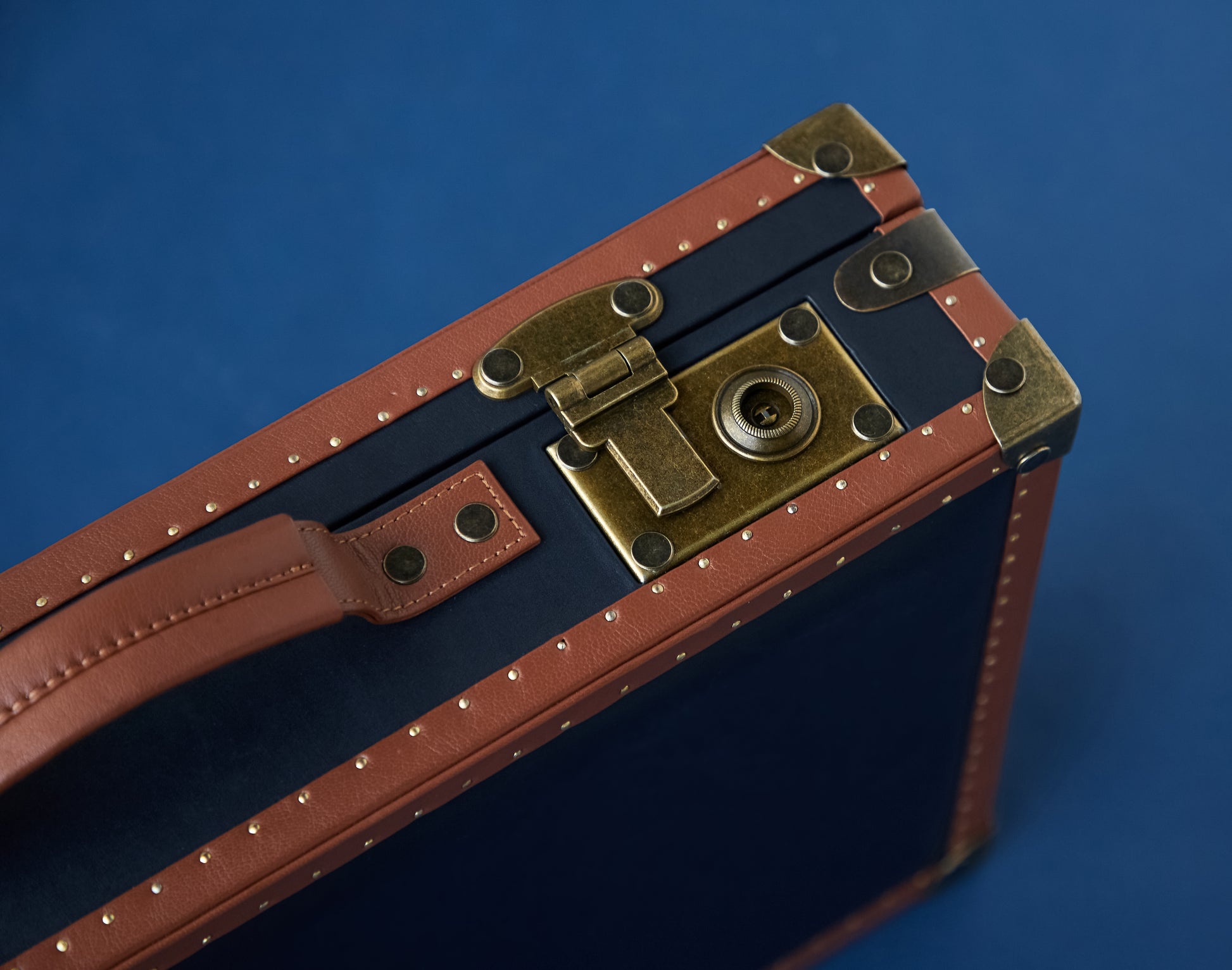 Navy & Tan 18-Slot Leather Watch Box
