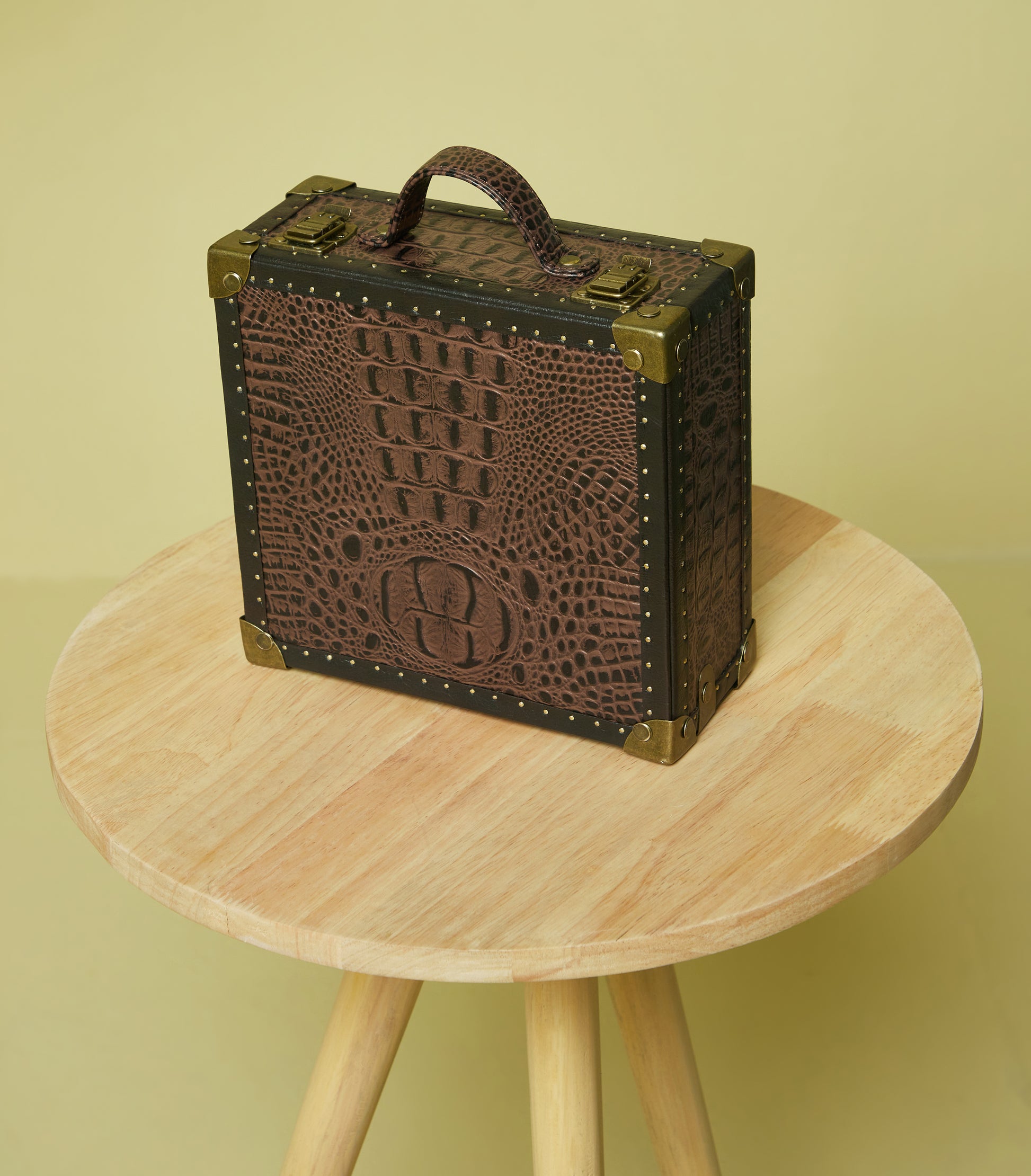 Croc Embossed Leather 6-Slot Watch Box in Rich Espresso Brown