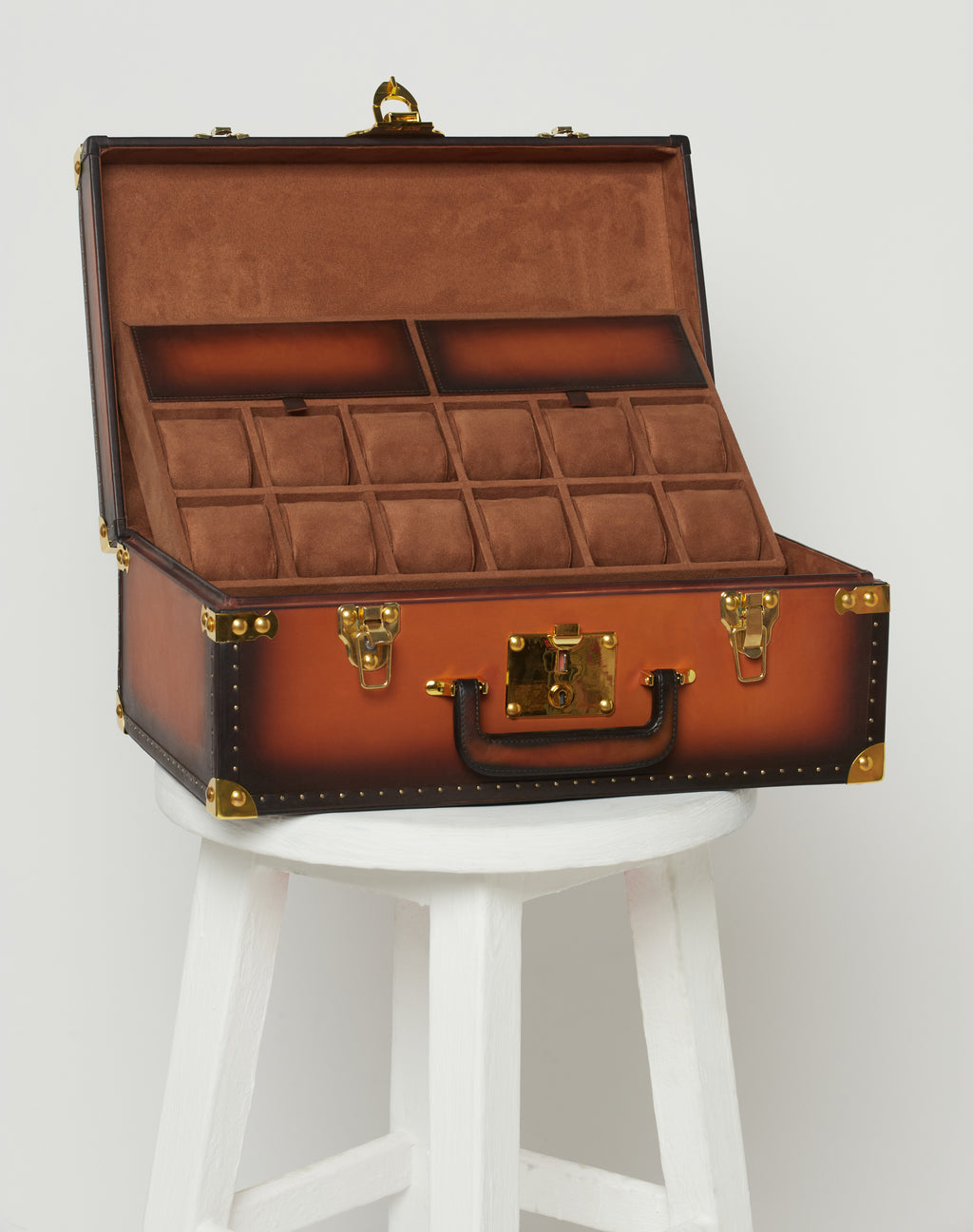 Heritage Leather Watch Trunk – Dual Tray Patina Case with 30 Watch Slots & Accessory Storage