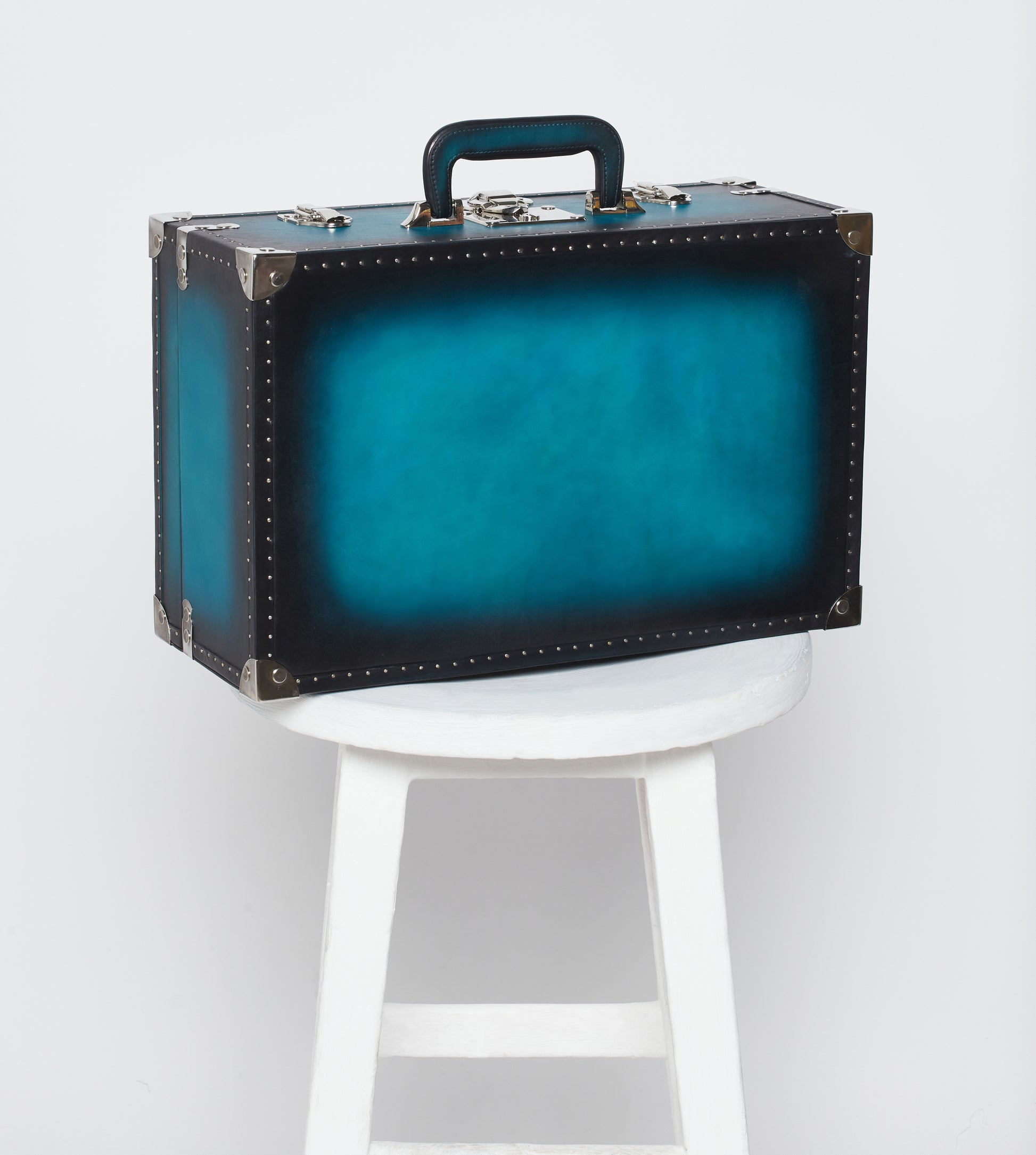 Ocean Patina Leather Watch Trunk – 30 Slot Collector’s Dual Tray Case with Nickel Hardware